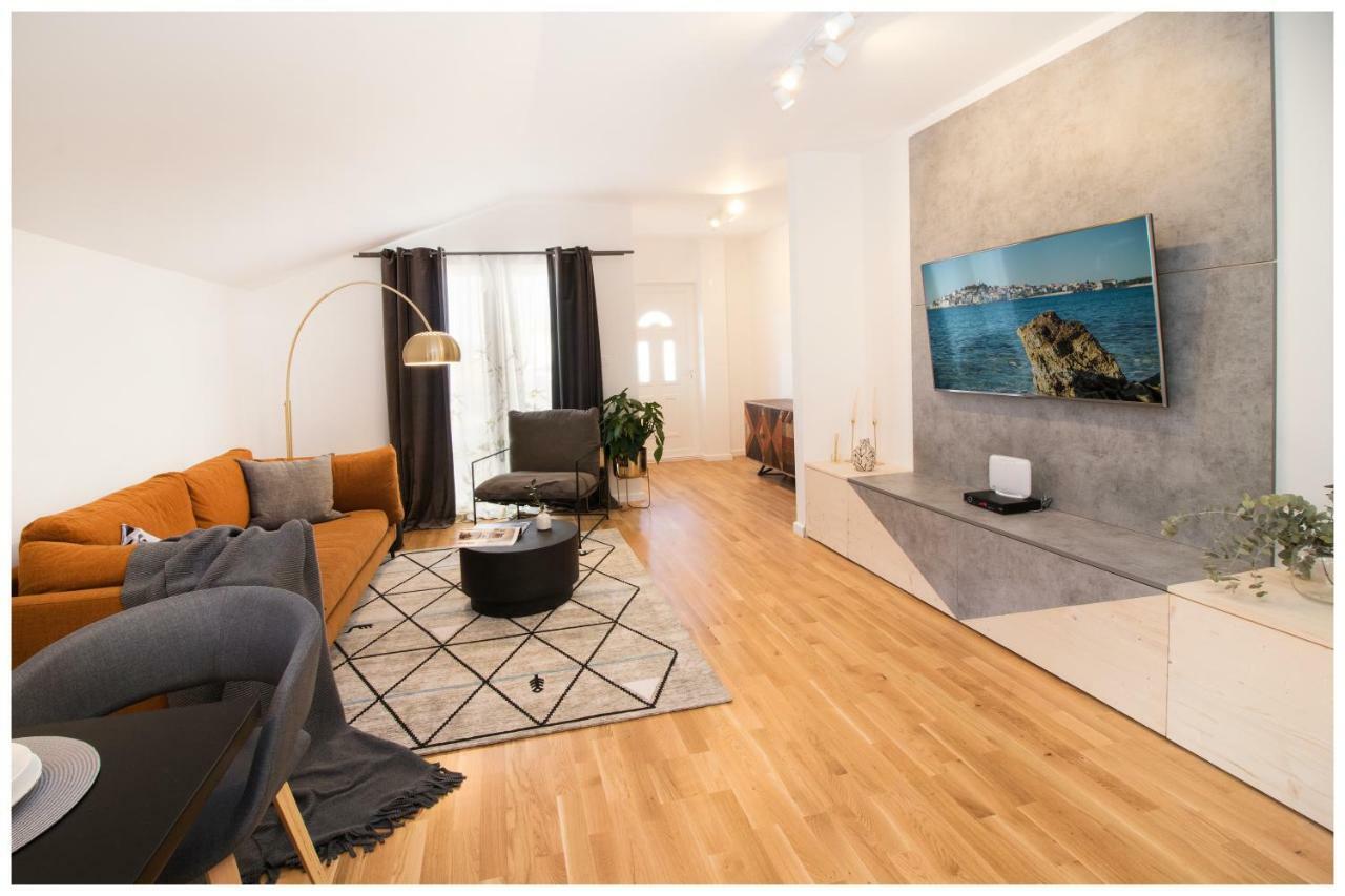 Apartman Sissy Primošten Exterior foto
